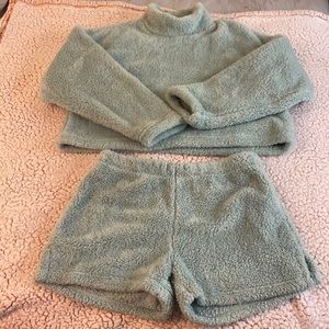 Large Sherpa soft crop sweater short set
